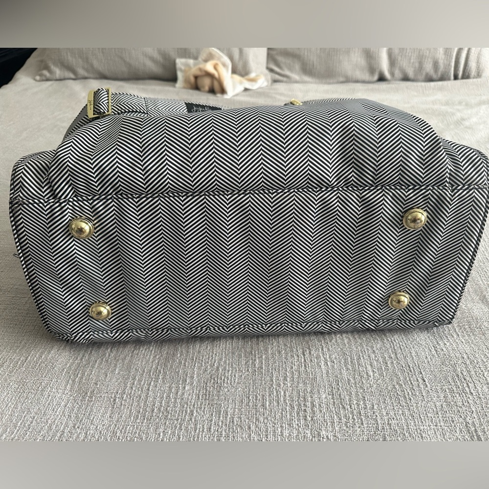 Jujube large diaper/weekender bag - Picture 4 of 15